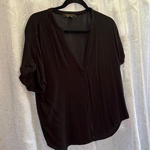 Back loose fitting shirt